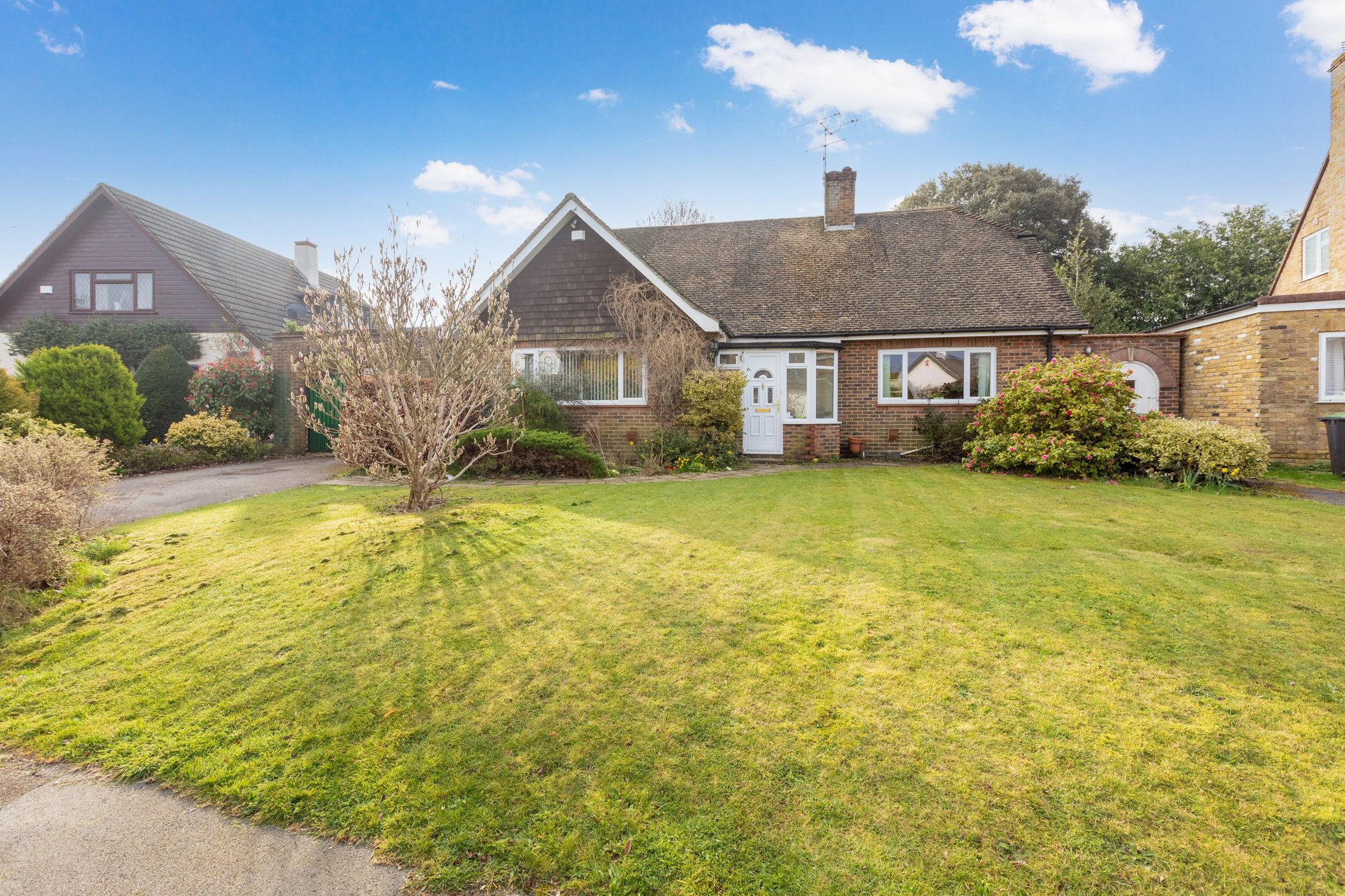 4 bed detached house for sale in The Fairway, Burnham  - Property Image 1