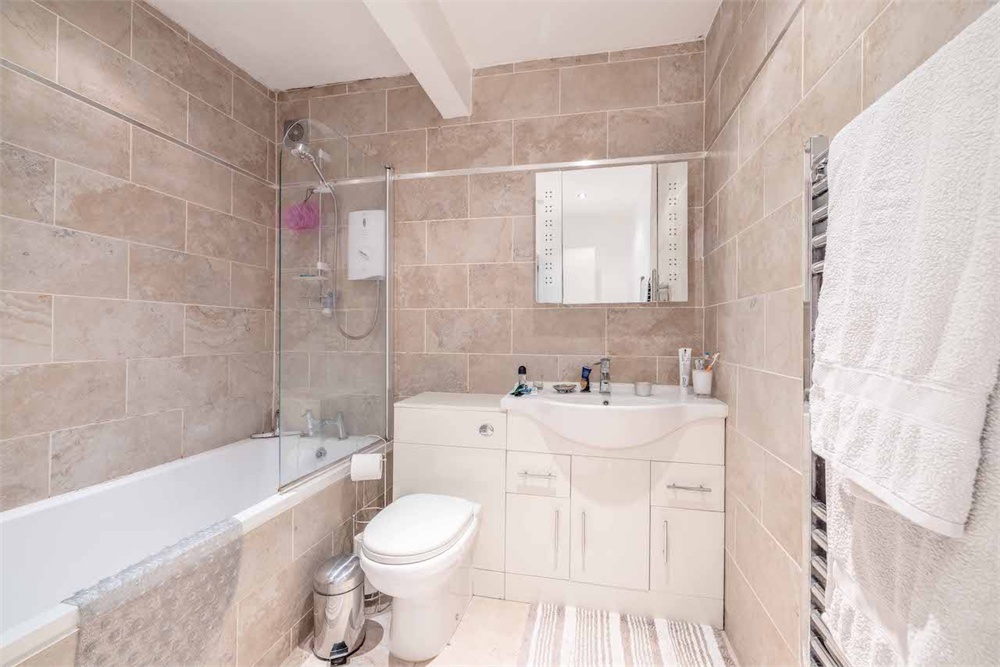 3 bed terraced house for sale in Alpha Street South, Slough  - Property Image 4