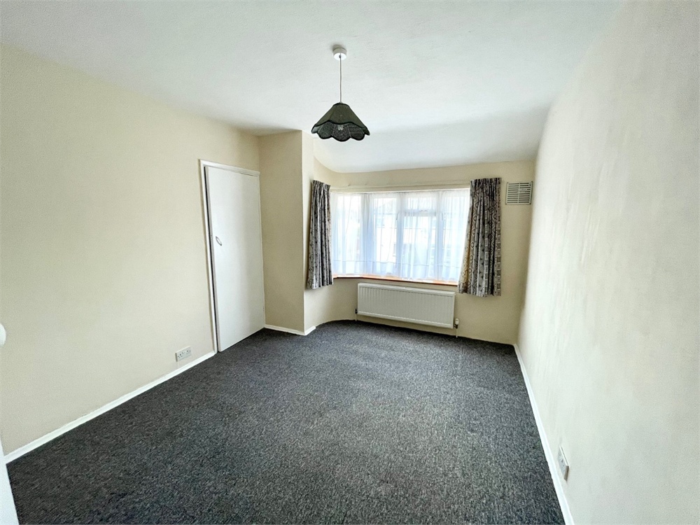 2 bed maisonette to rent in Stafford Avenue, Slough  - Property Image 3