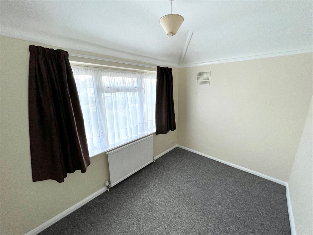 2 bed maisonette to rent in Stafford Avenue, Slough  - Property Image 2