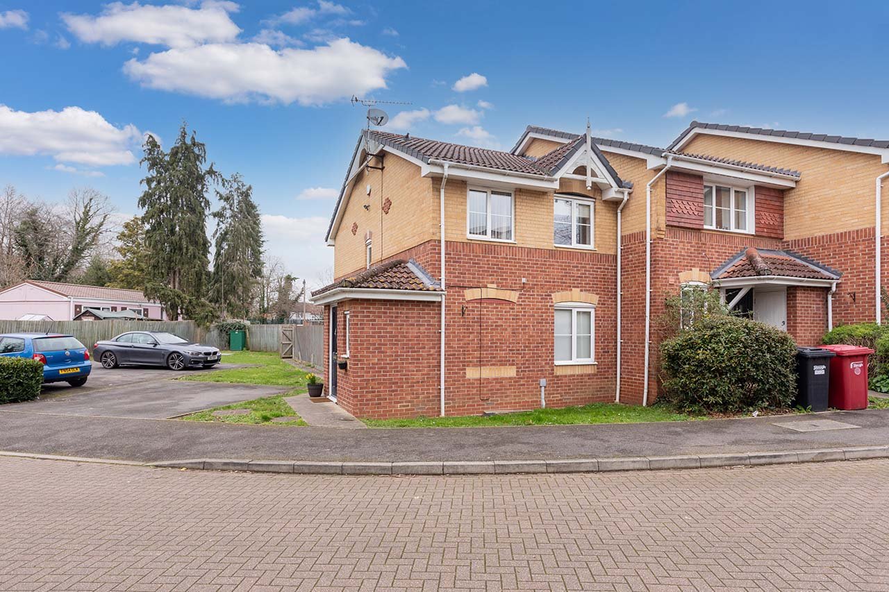 3 bed end of terrace house for sale in Bessemer Close, Langley  - Property Image 16