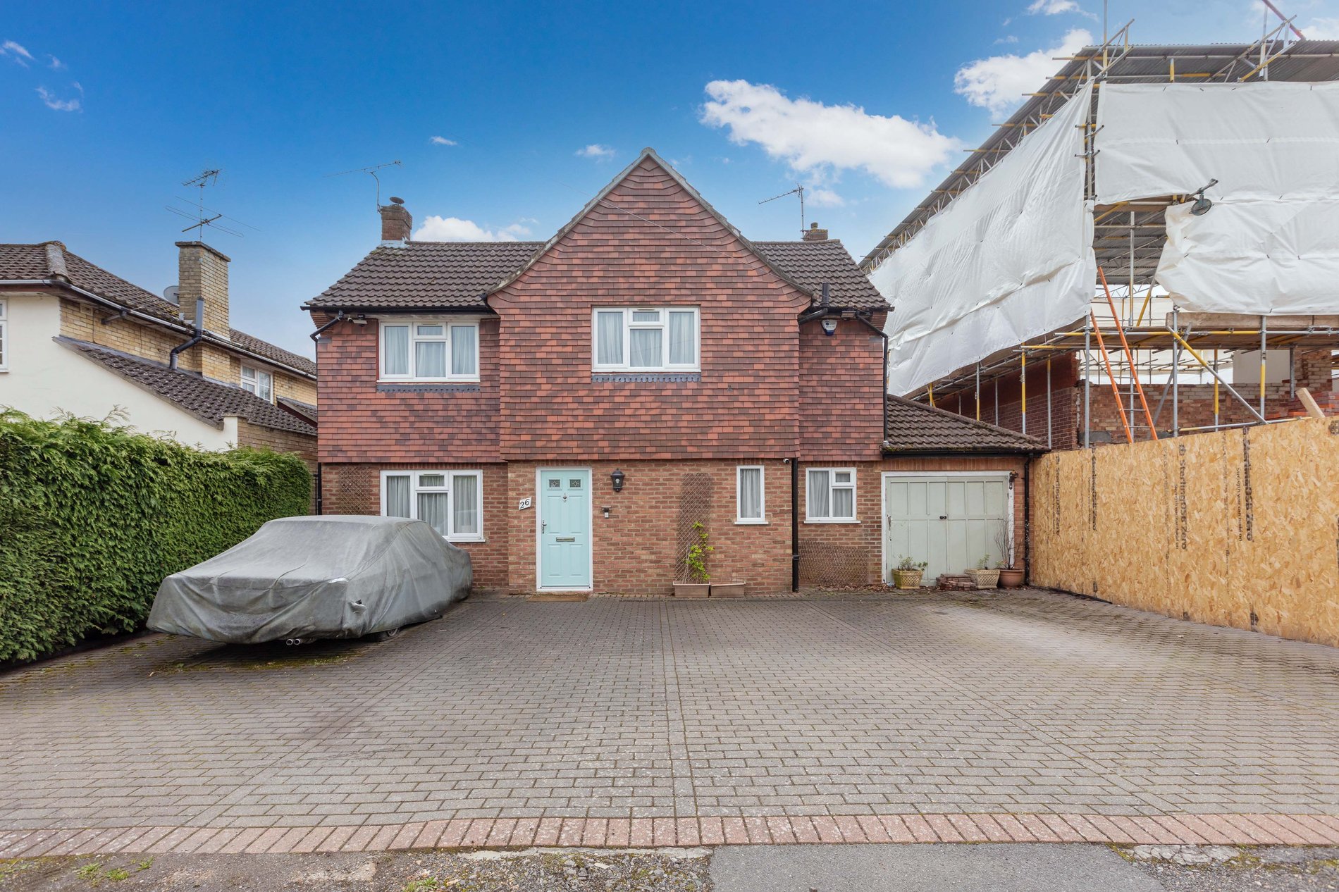 3 bed detached house for sale in Wood Lane Close, Iver - Property Image 1