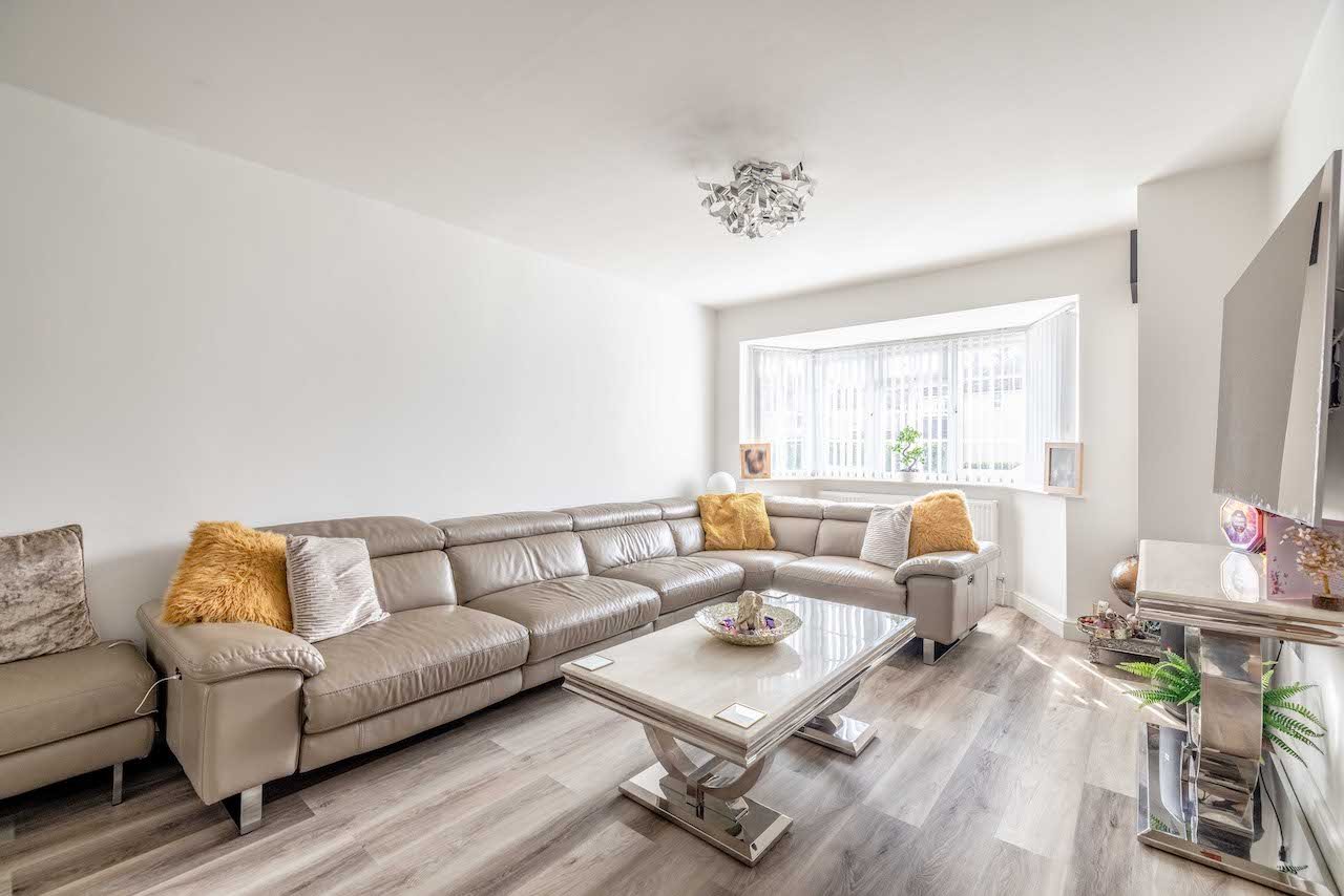 3 bed detached house for sale in Ashford Road, Iver Heath  - Property Image 4