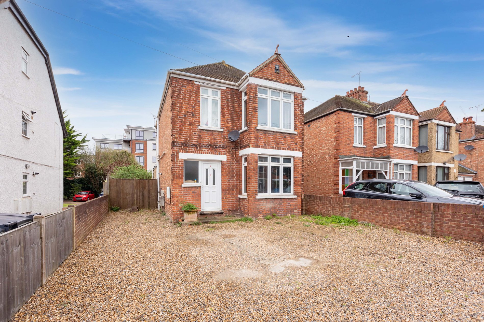 3 bed detached house for sale in Forlease Road, Maidenhead - Property Image 1