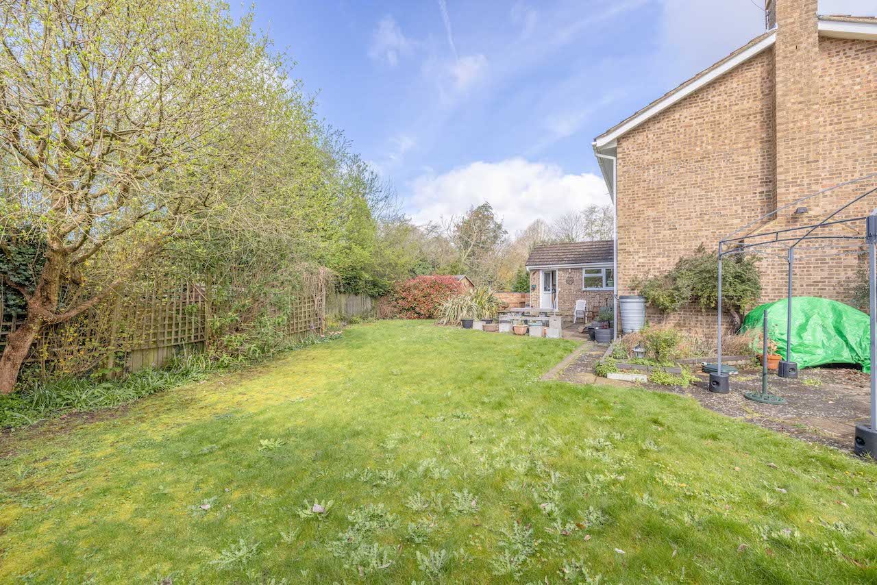 4 bed detached house for sale in Beaulieu Close, Datchet  - Property Image 16