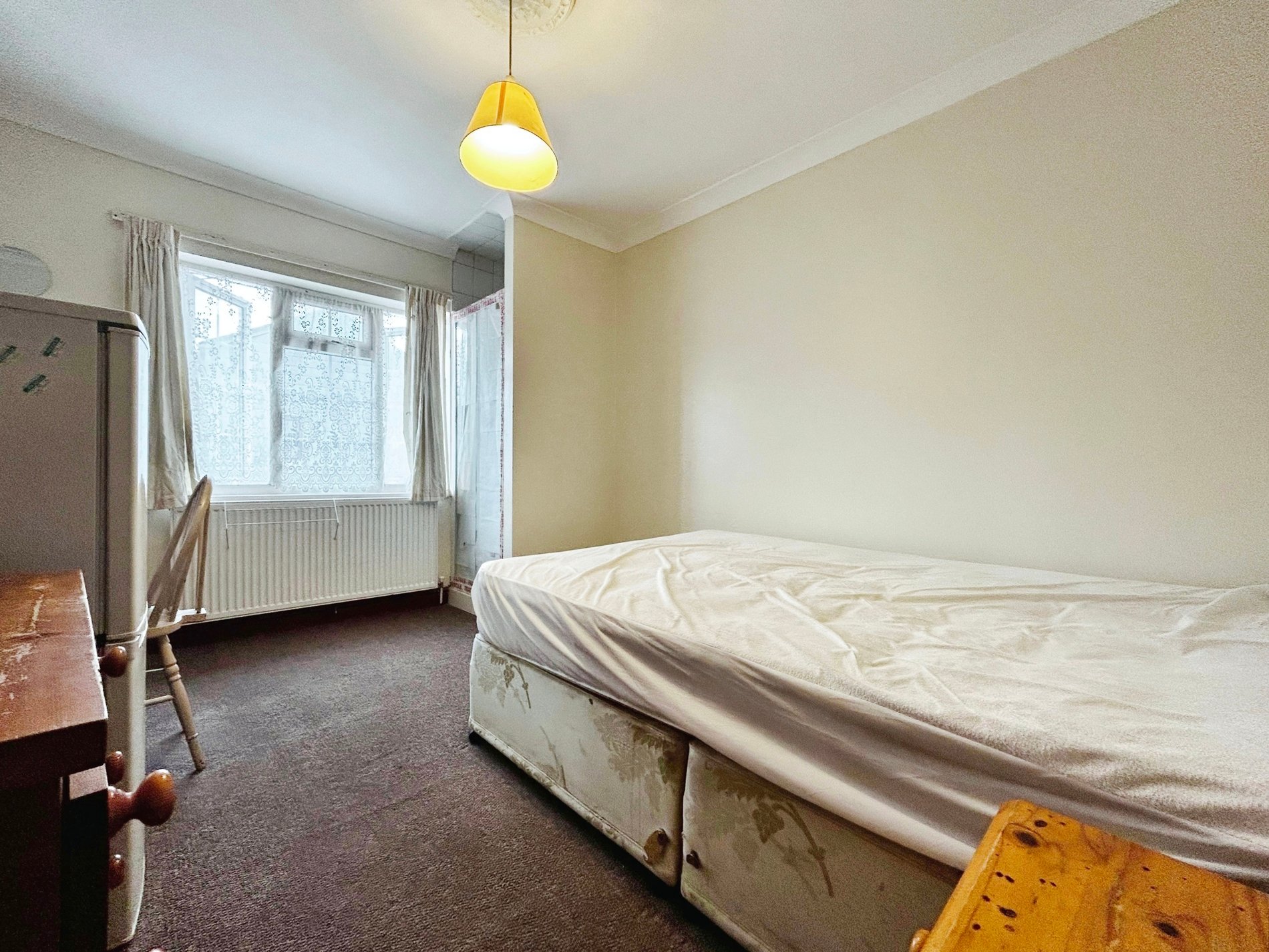 To rent in London Road, Langley  - Property Image 2