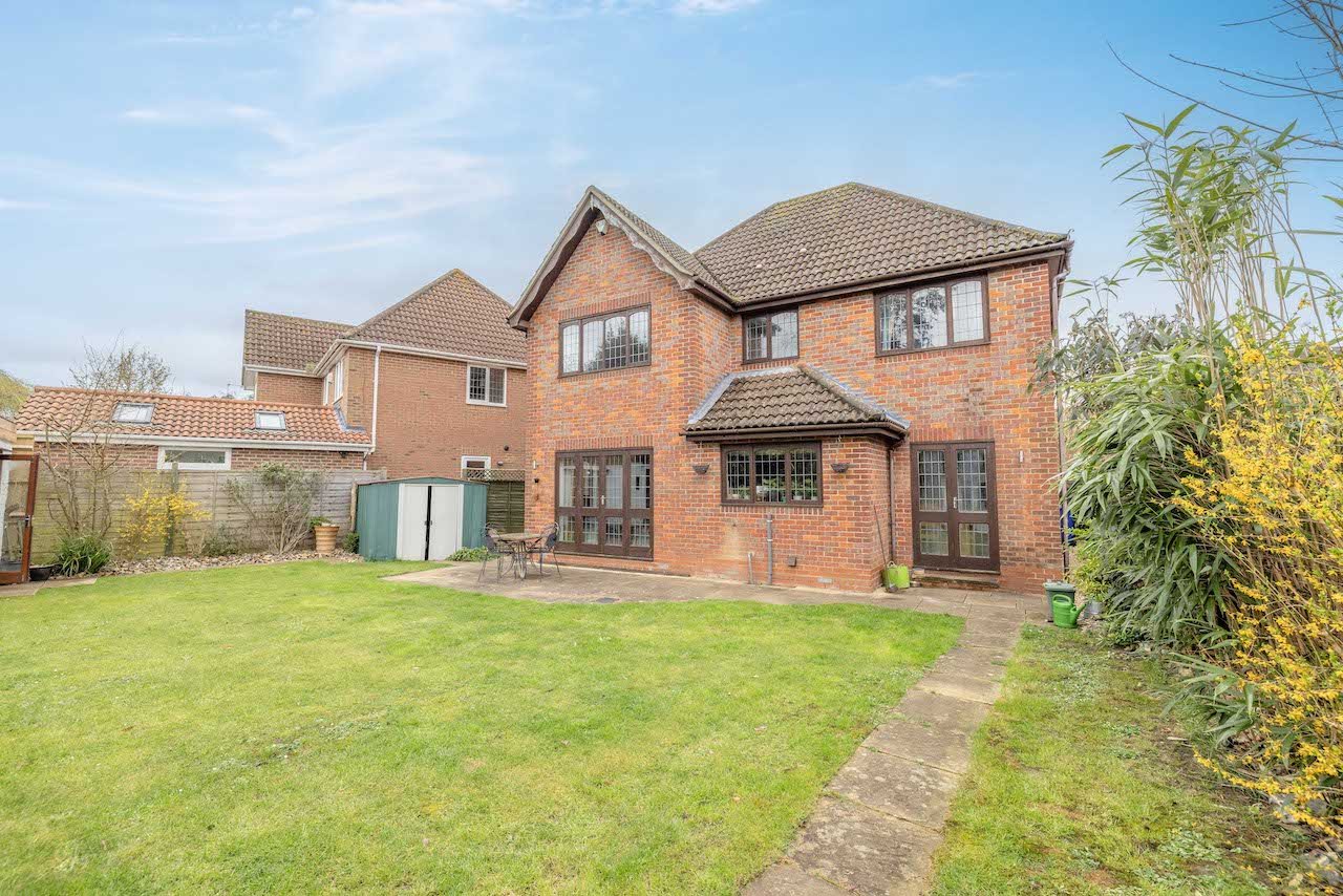 4 bed detached house for sale in Sycamore Close, Maidenhead  - Property Image 22