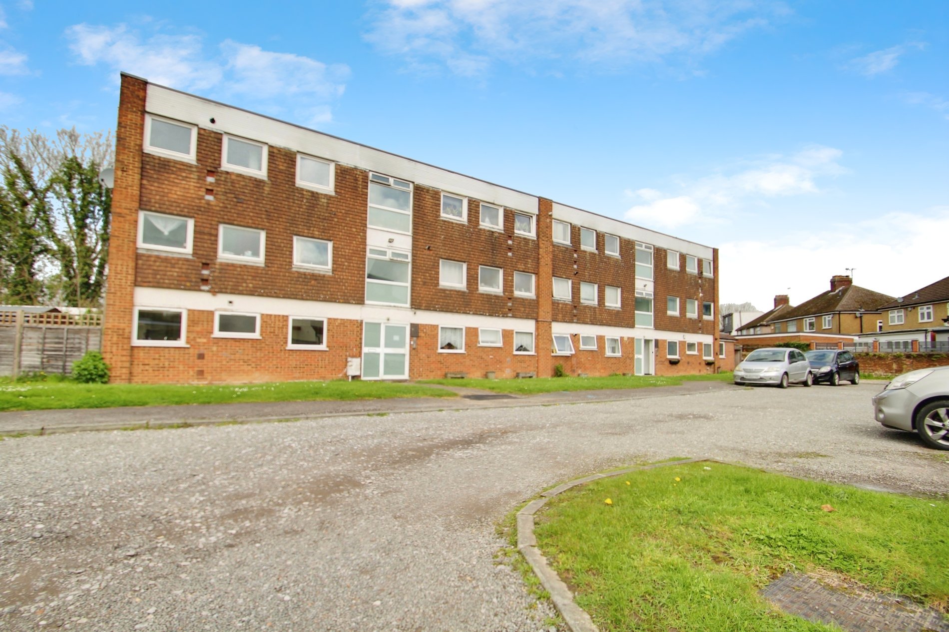 2 bed flat to rent in Falling Lane, West Drayton  - Property Image 1