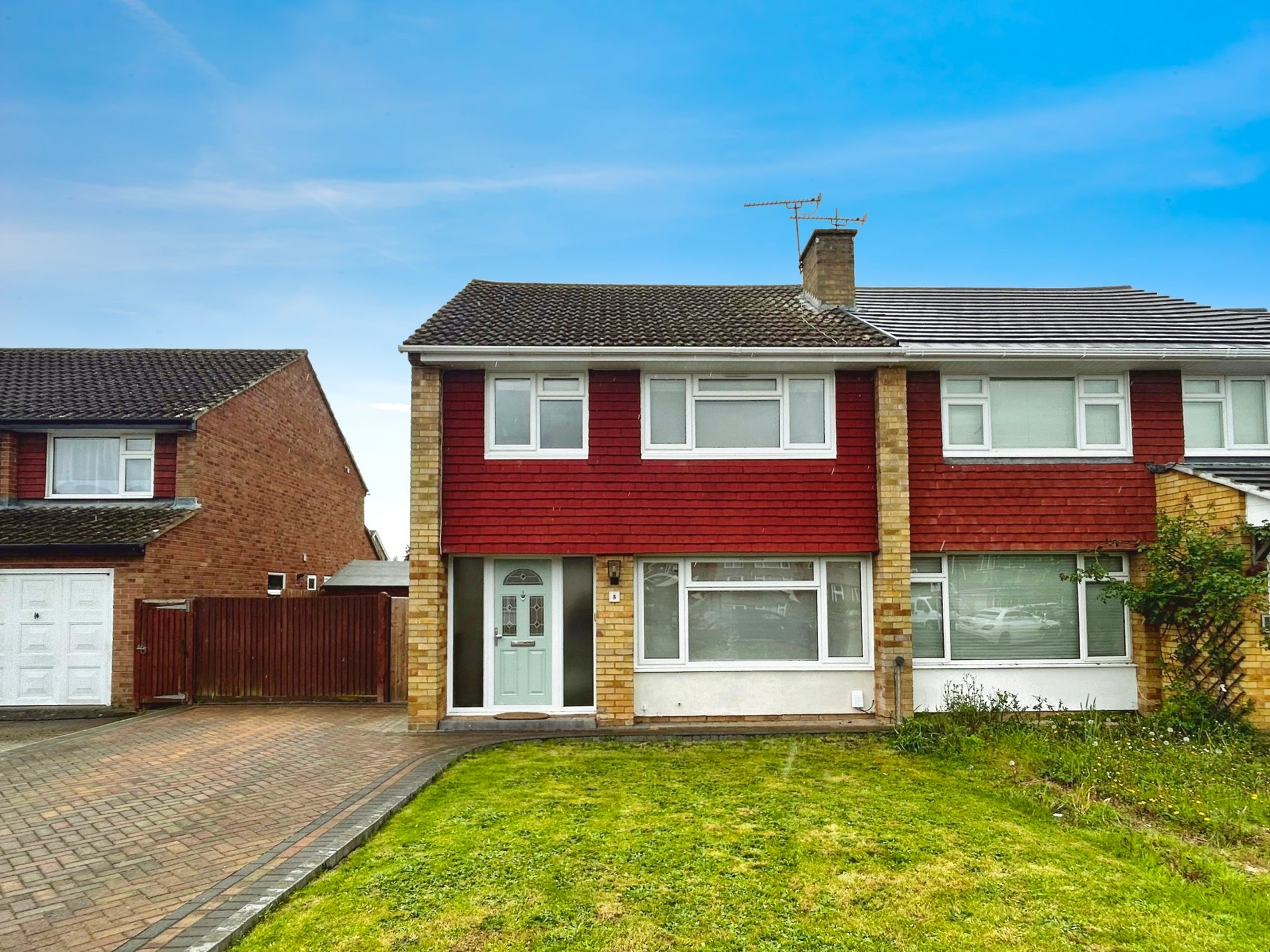 3 bed semi-detached house to rent in Burroway Road, Langley - Property Image 1