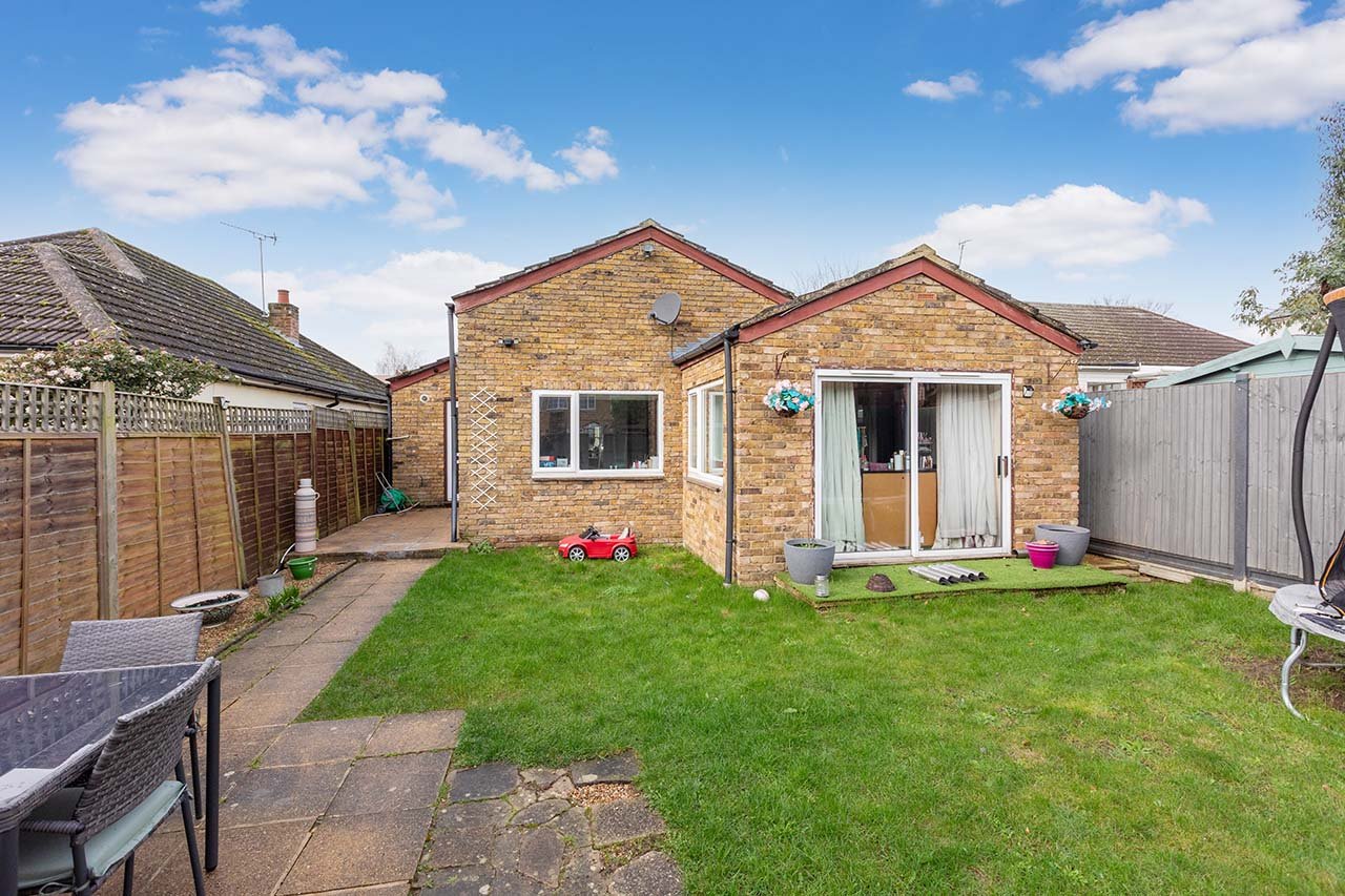 2 bed detached bungalow for sale in Huntercombe Lane North, Taplow  - Property Image 14