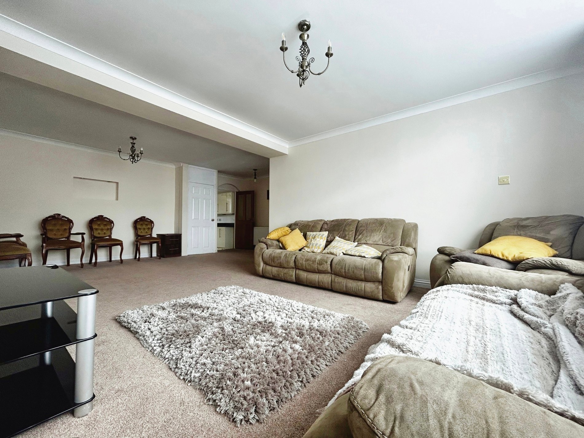 3 bed terraced house to rent in Humber Way, Langley  - Property Image 2