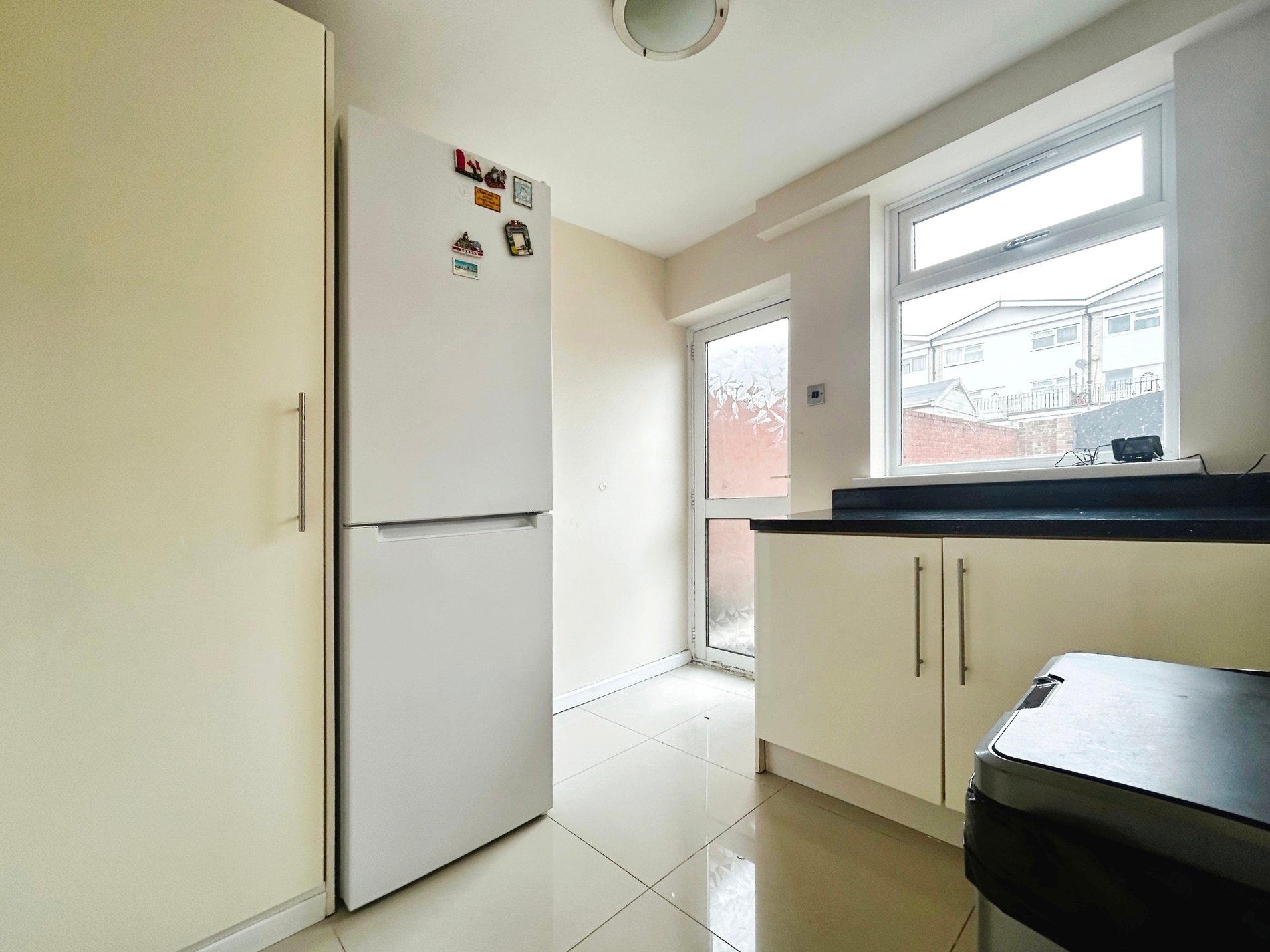3 bed terraced house to rent in Humber Way, Langley  - Property Image 6