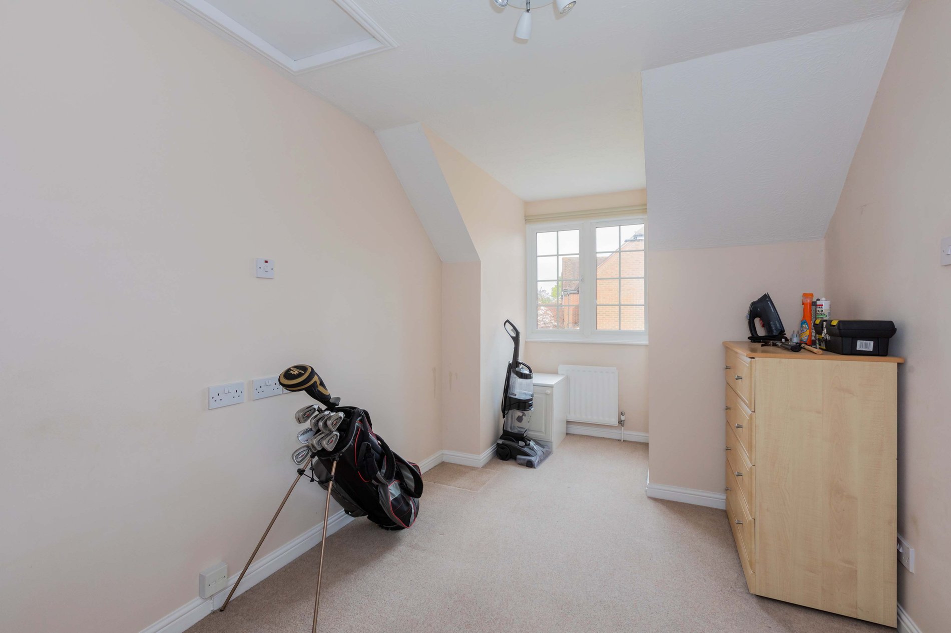 3 bed detached house for sale in Norden Meadows, Maidenhead  - Property Image 14