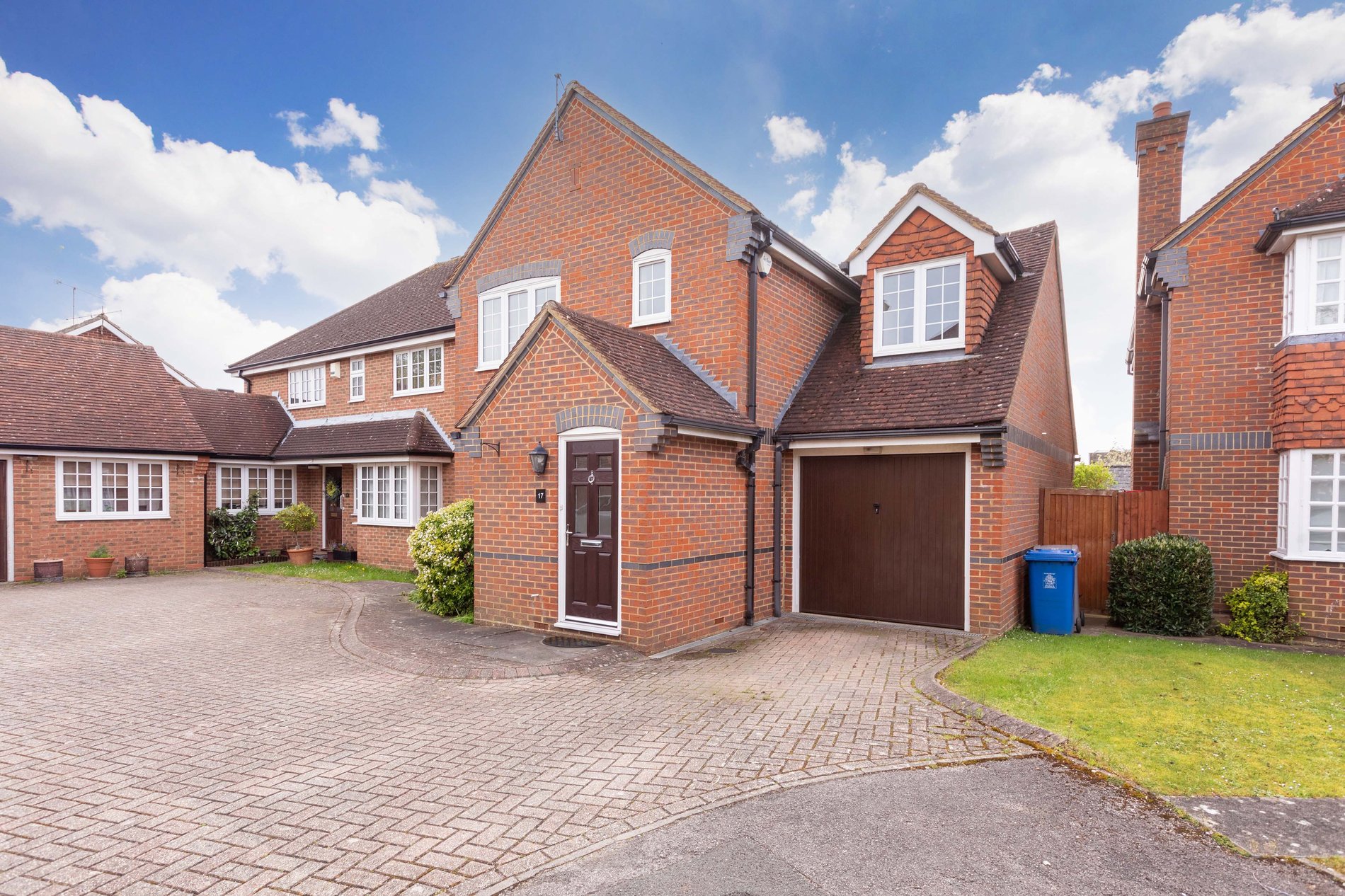 3 bed detached house for sale in Norden Meadows, Maidenhead  - Property Image 1
