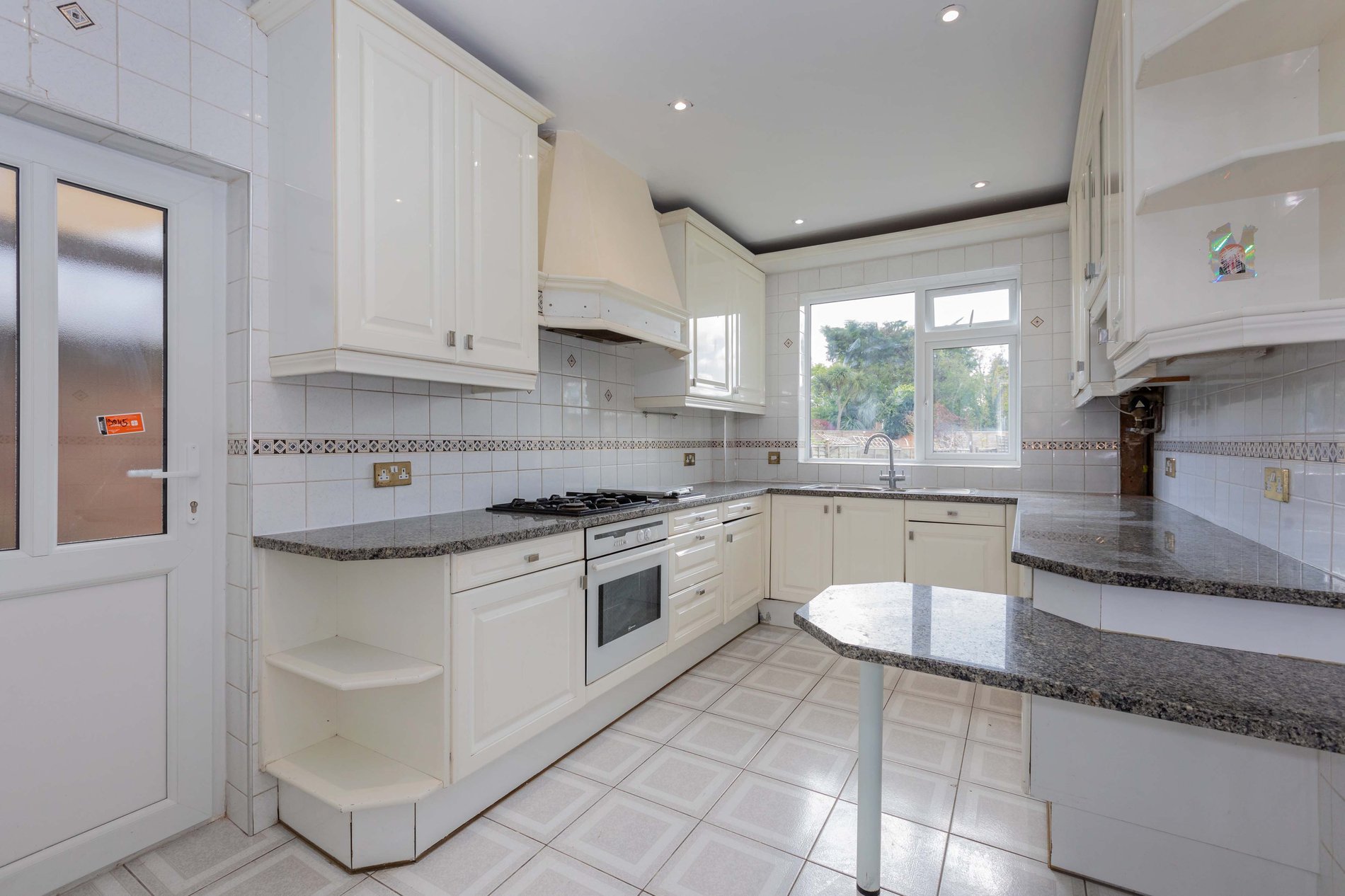 6 bed detached house for sale in London Road, Langley  - Property Image 5