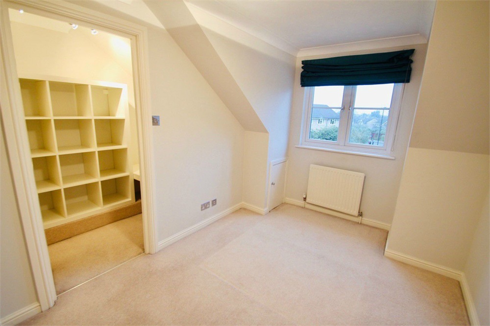 2 bed flat to rent in Windsor Lane, Burnham  - Property Image 7