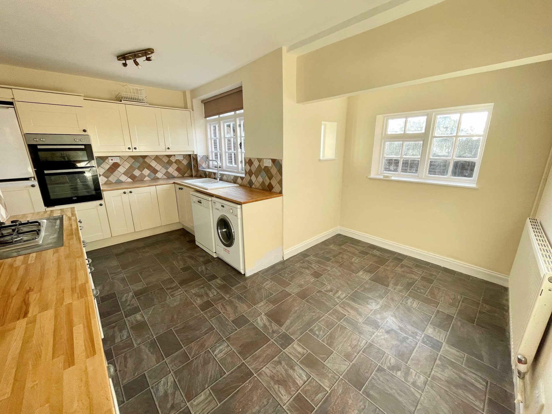 4 bed detached house to rent in Church Street  - Property Image 3