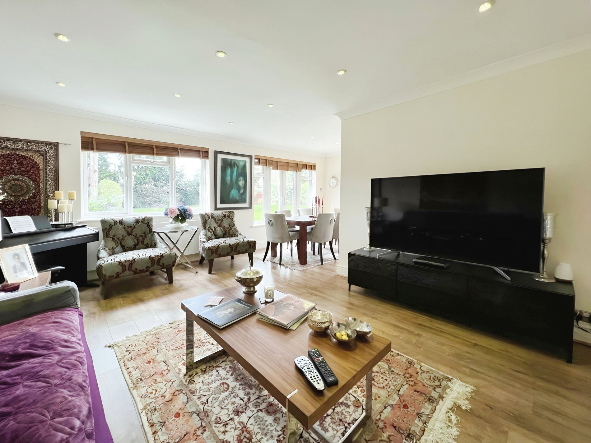 5 bed detached house to rent in Gerrards Cross Road, Stoke Poges  - Property Image 4