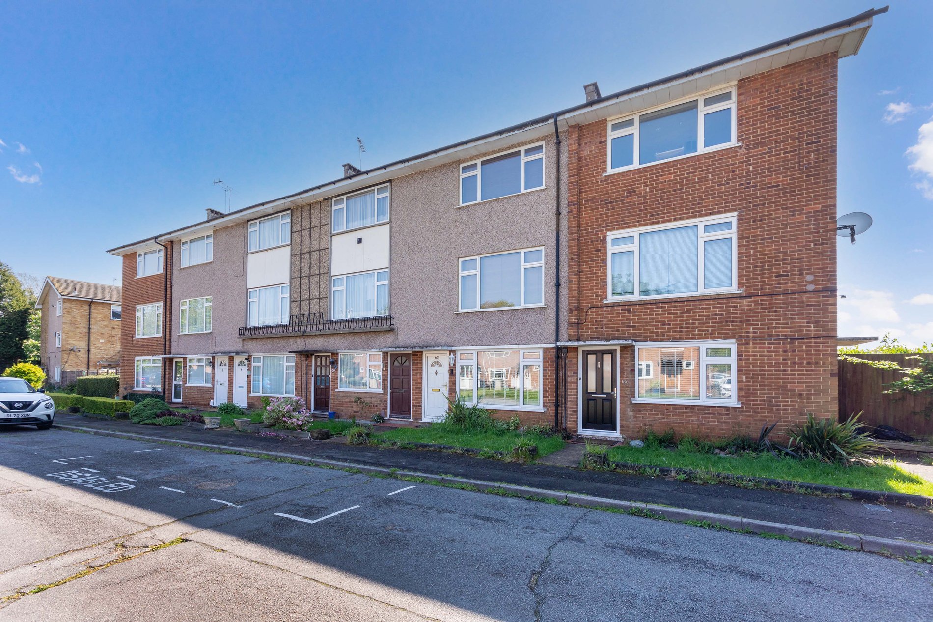 2 bed maisonette for sale in St Davids Close, Iver Heath, SL0 (ref: 582908)