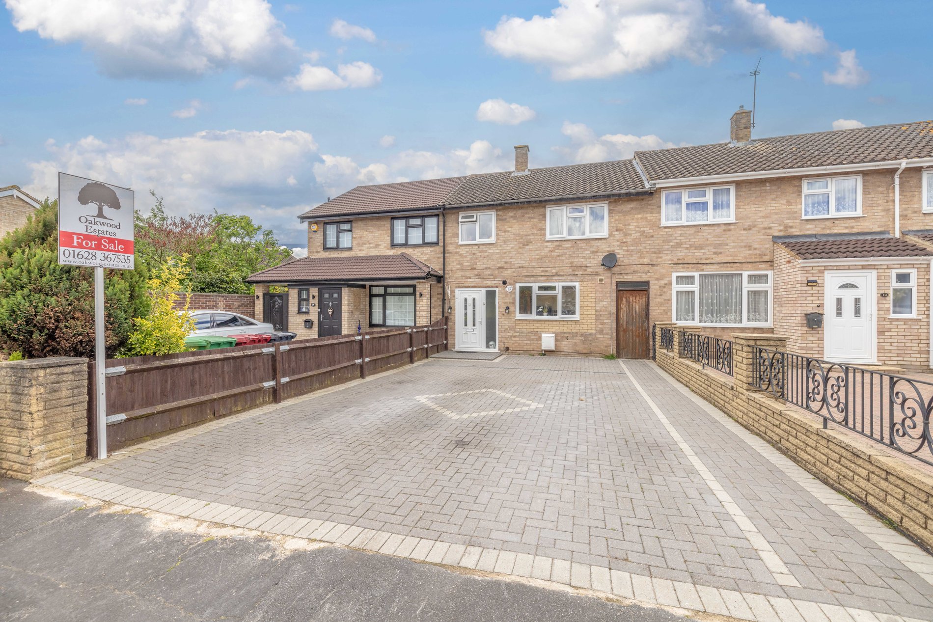 3 bed terraced house for sale in Marescroft Road, Slough, SL2 (ref: 587097)