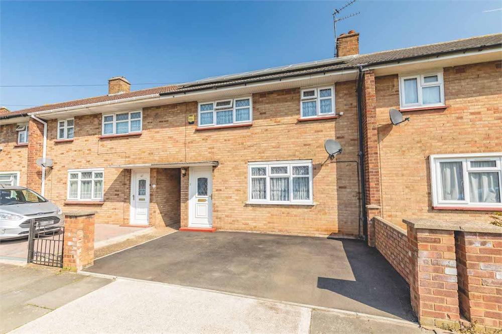 3 bed house for sale in Great Benty, West Drayton, Middlesex, West Drayton  - Property Image 1