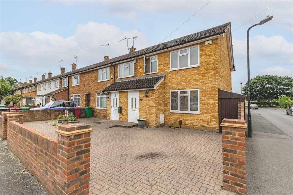 2 bed house for sale in Randolph Road, Langley, Berkshire, Langley, SL3 