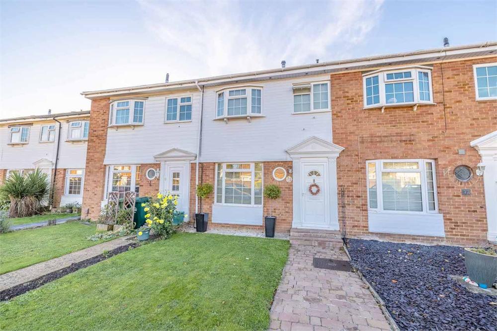 3 bed house for sale in Garrick Close, Staines-Upon-Thames, Surrey, Staines-Upon-Thames  - Property Image 1