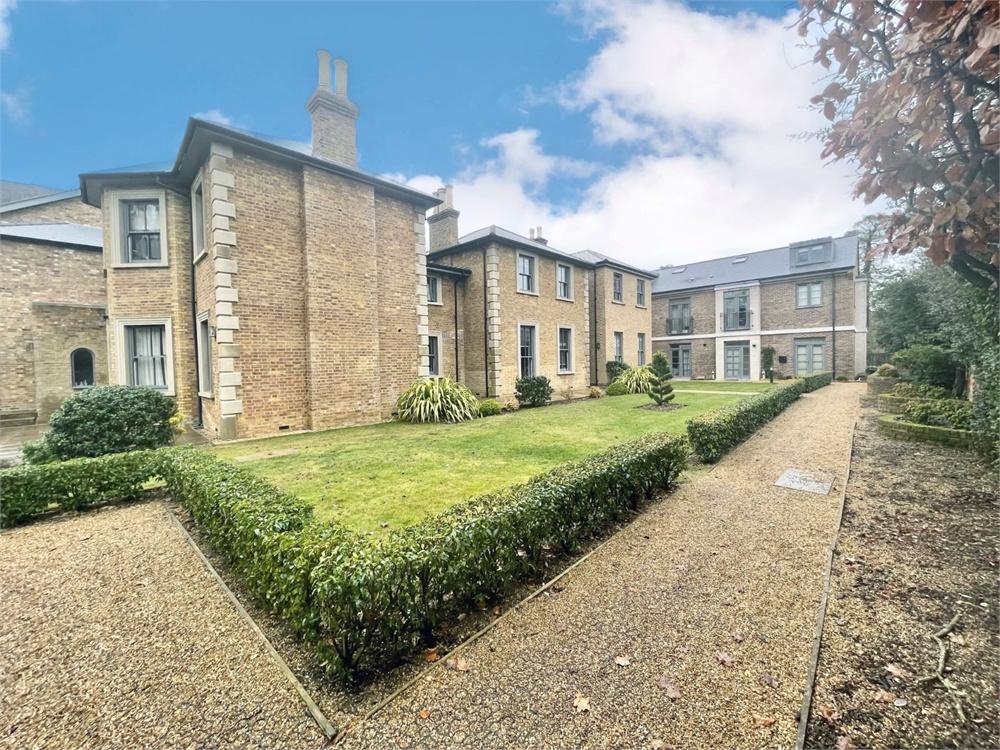 2 bed apartment to rent in Crown Drive, Farnham Royal, Buckinghamshire, Farnham Royal, SL2 