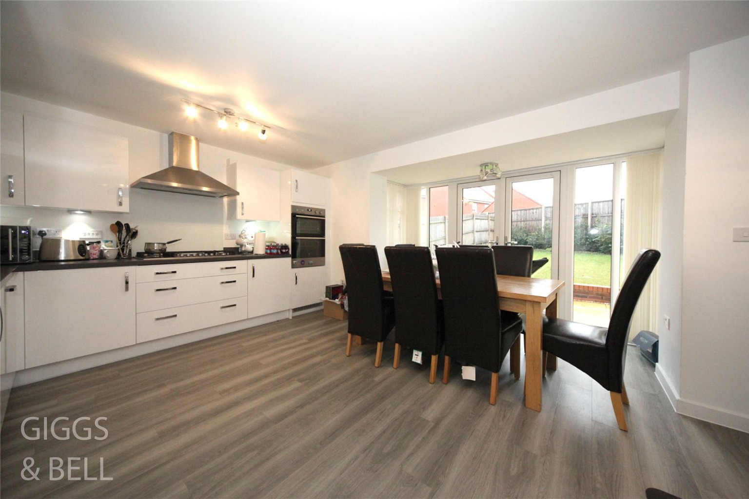 4 bed detached house for sale in Clinton Avenue, Luton 4