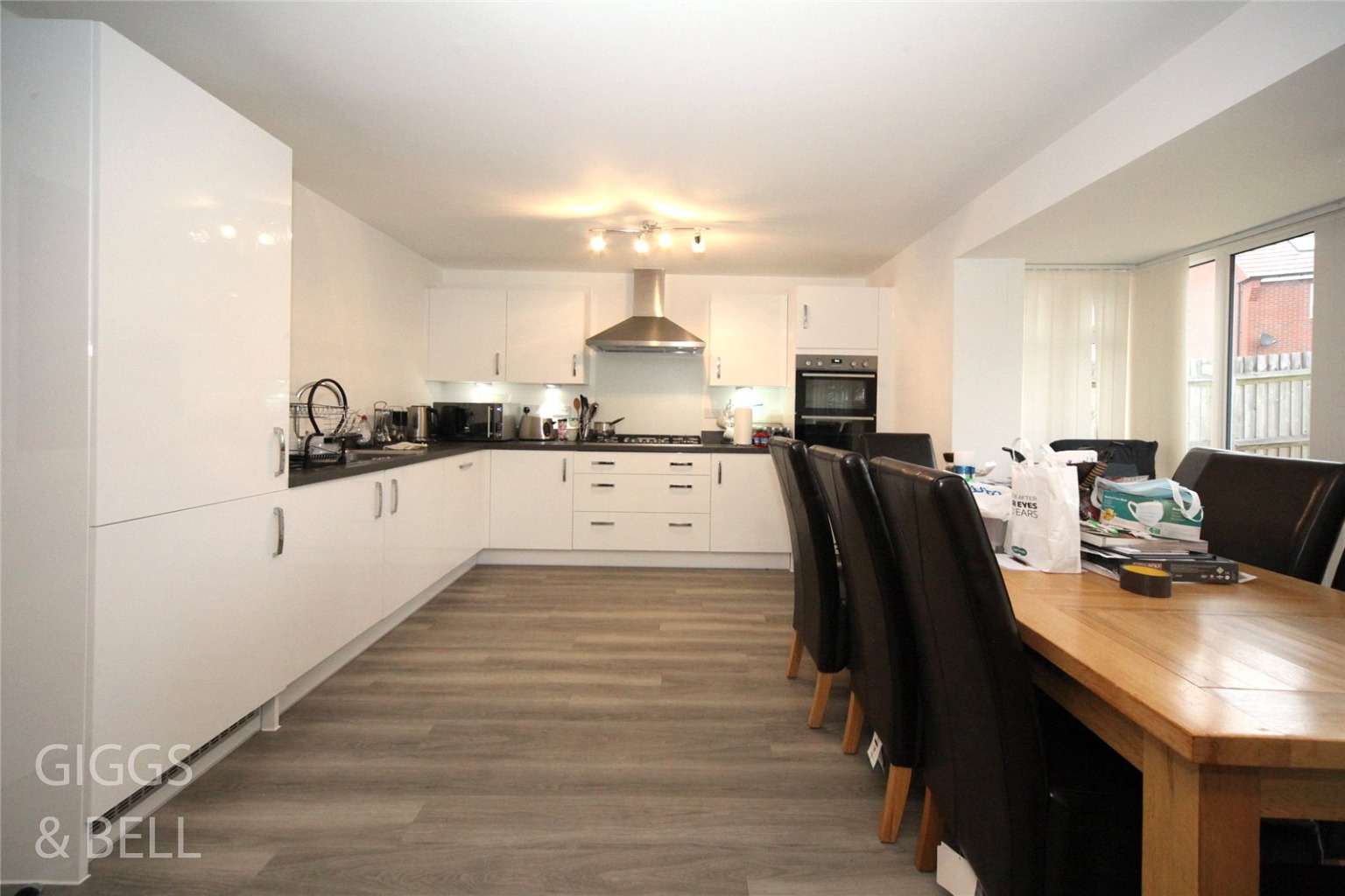 4 bed detached house for sale in Clinton Avenue, Luton 5
