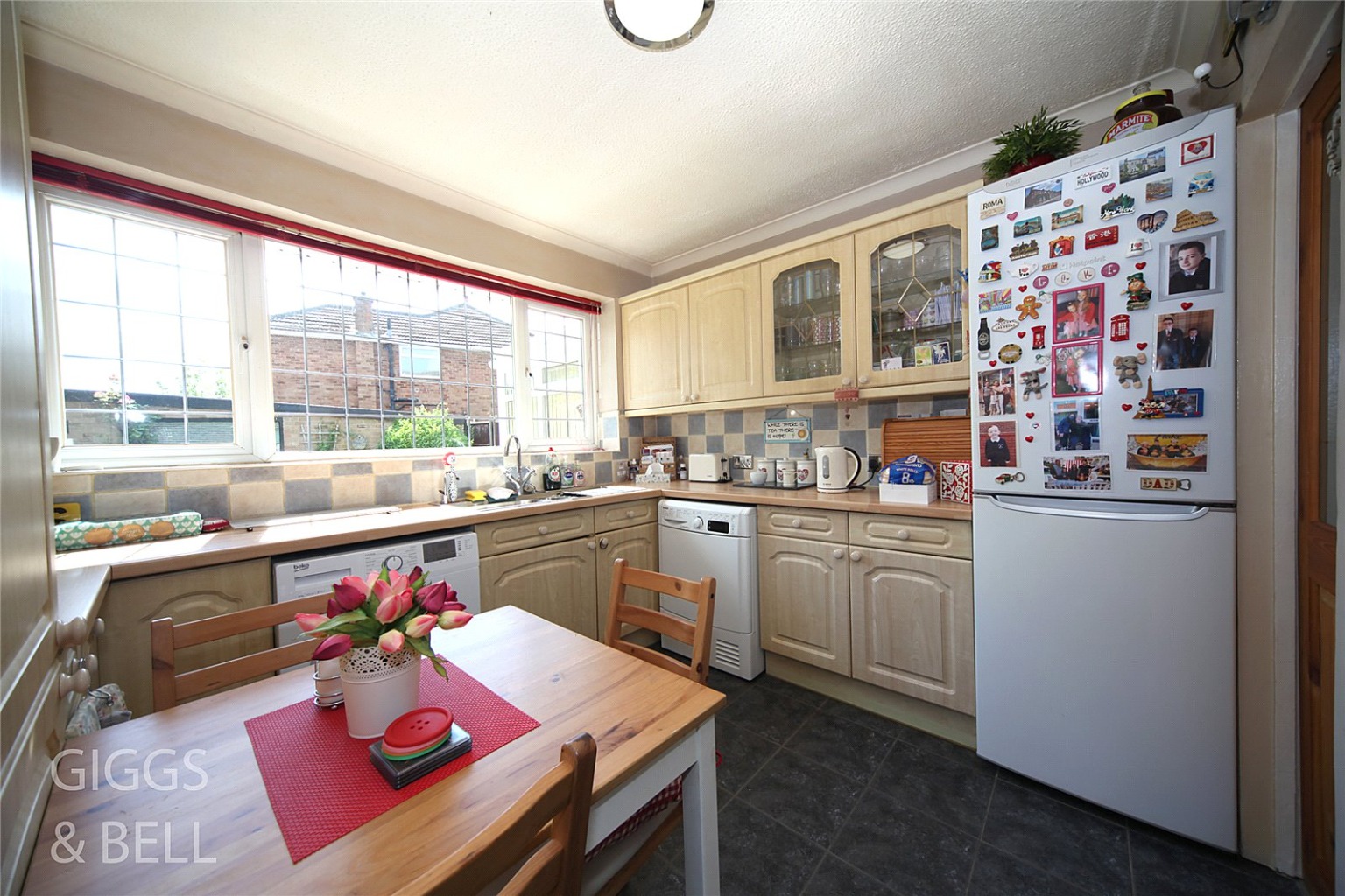 3 bed semi-detached house for sale in Forrest Crescent, Luton 5