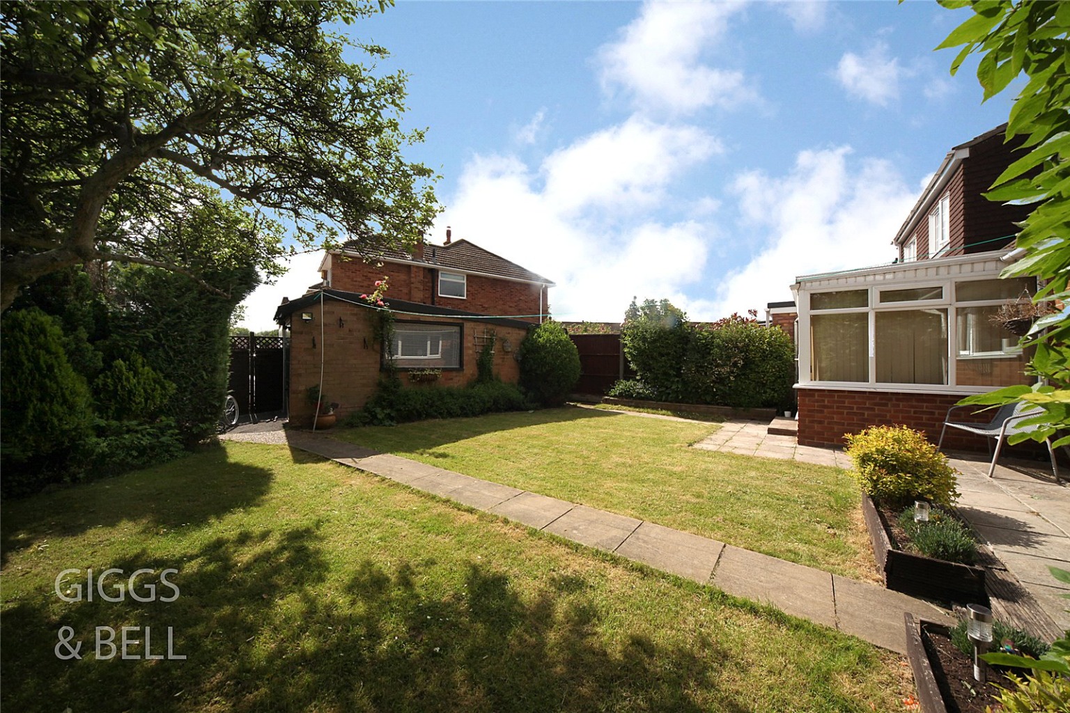 3 bed semi-detached house for sale in Forrest Crescent, Luton  - Property Image 14