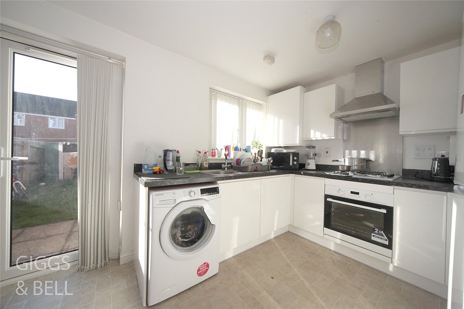 3 bed end of terrace house for sale in Guardian Way, Luton  - Property Image 4