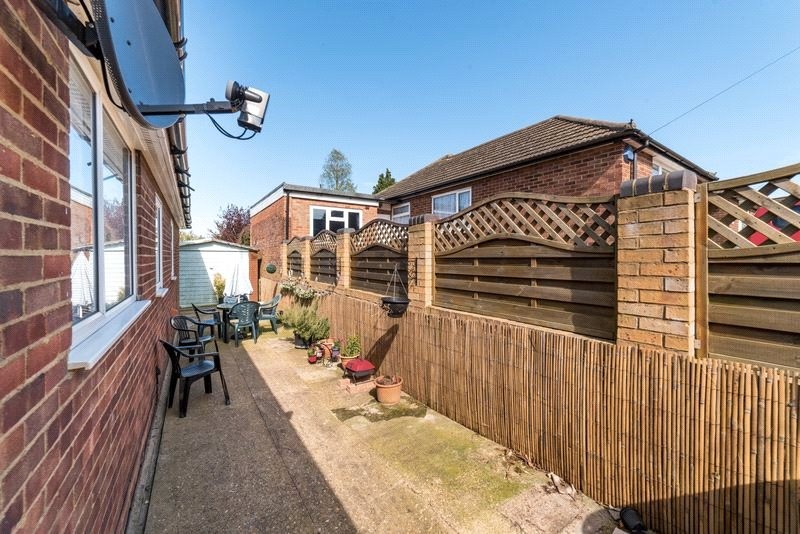 3 bed semi-detached house for sale in Hillary Crescent, Luton  - Property Image 13