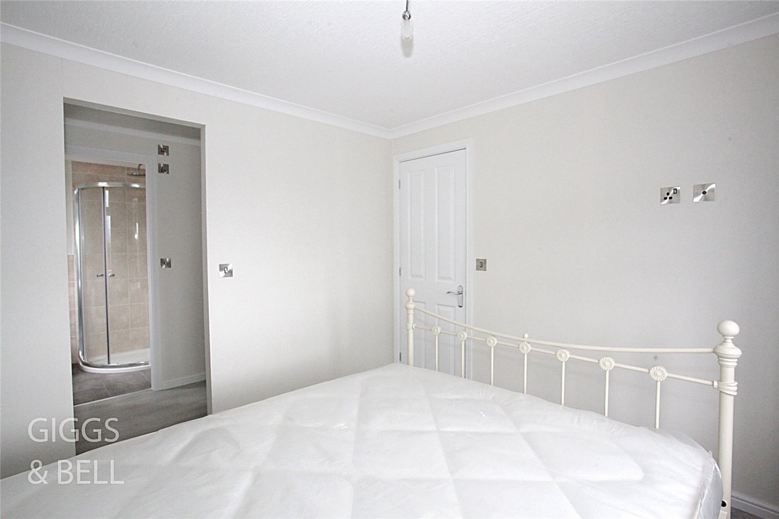 2 bed park home for sale in Woodside Home Park, Luton 14