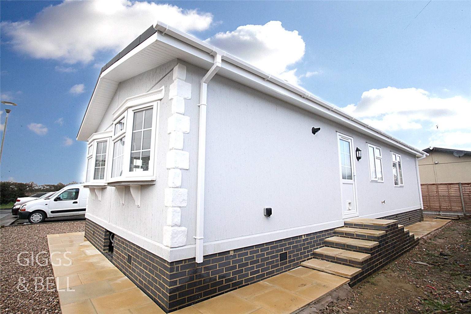 2 bed park home for sale in Woodside Home Park, Luton  - Property Image 18