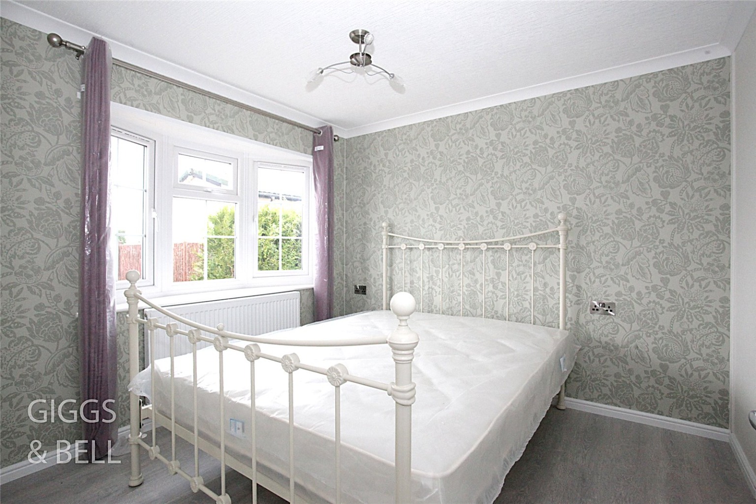 2 bed park home for sale in Woodside Home Park, Luton 12