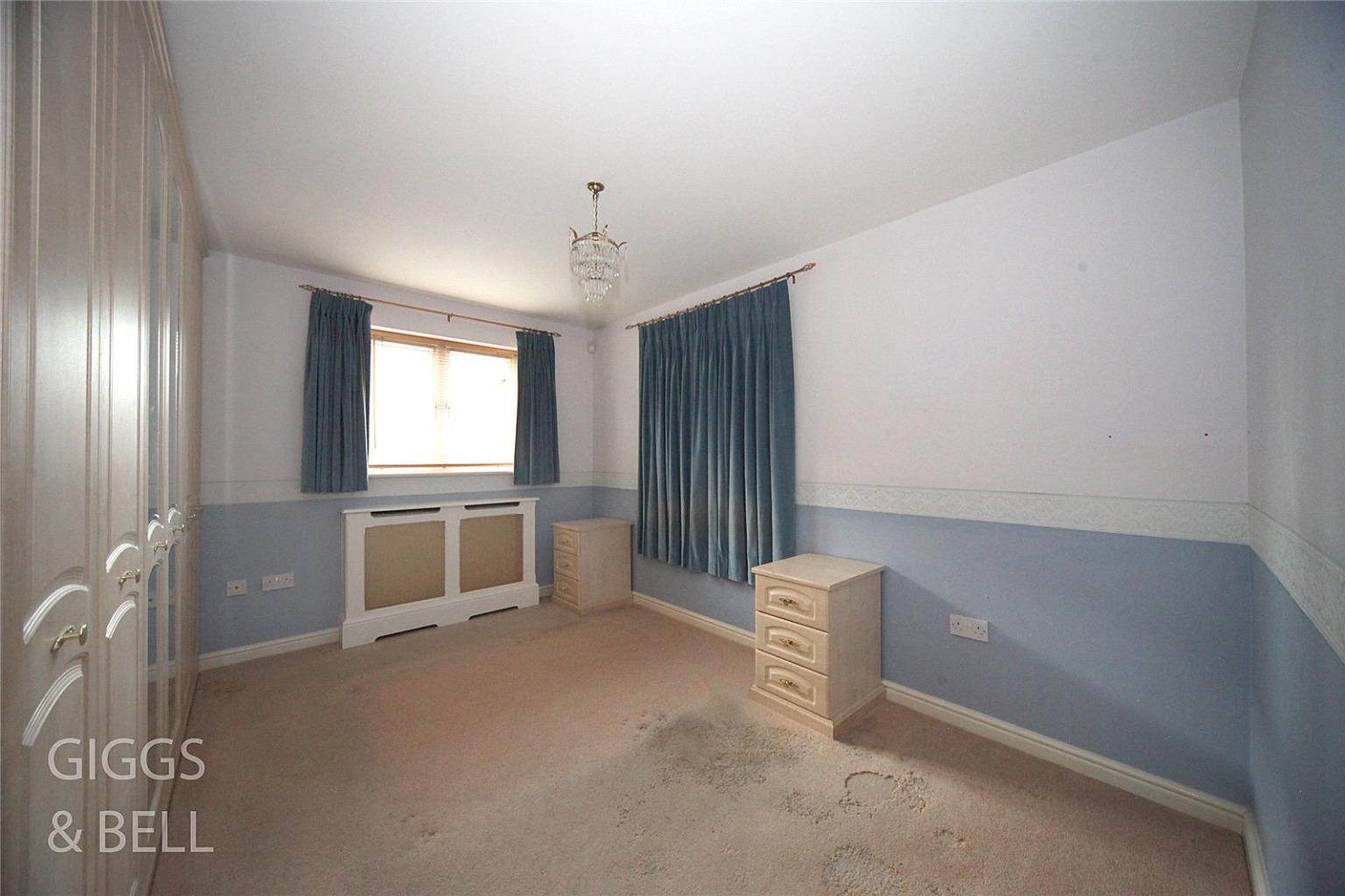 2 bed flat for sale in Kathleen Court, Luton 7