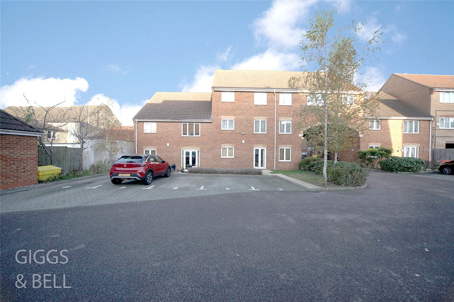 2 bed flat for sale in Kathleen Court, Luton 12