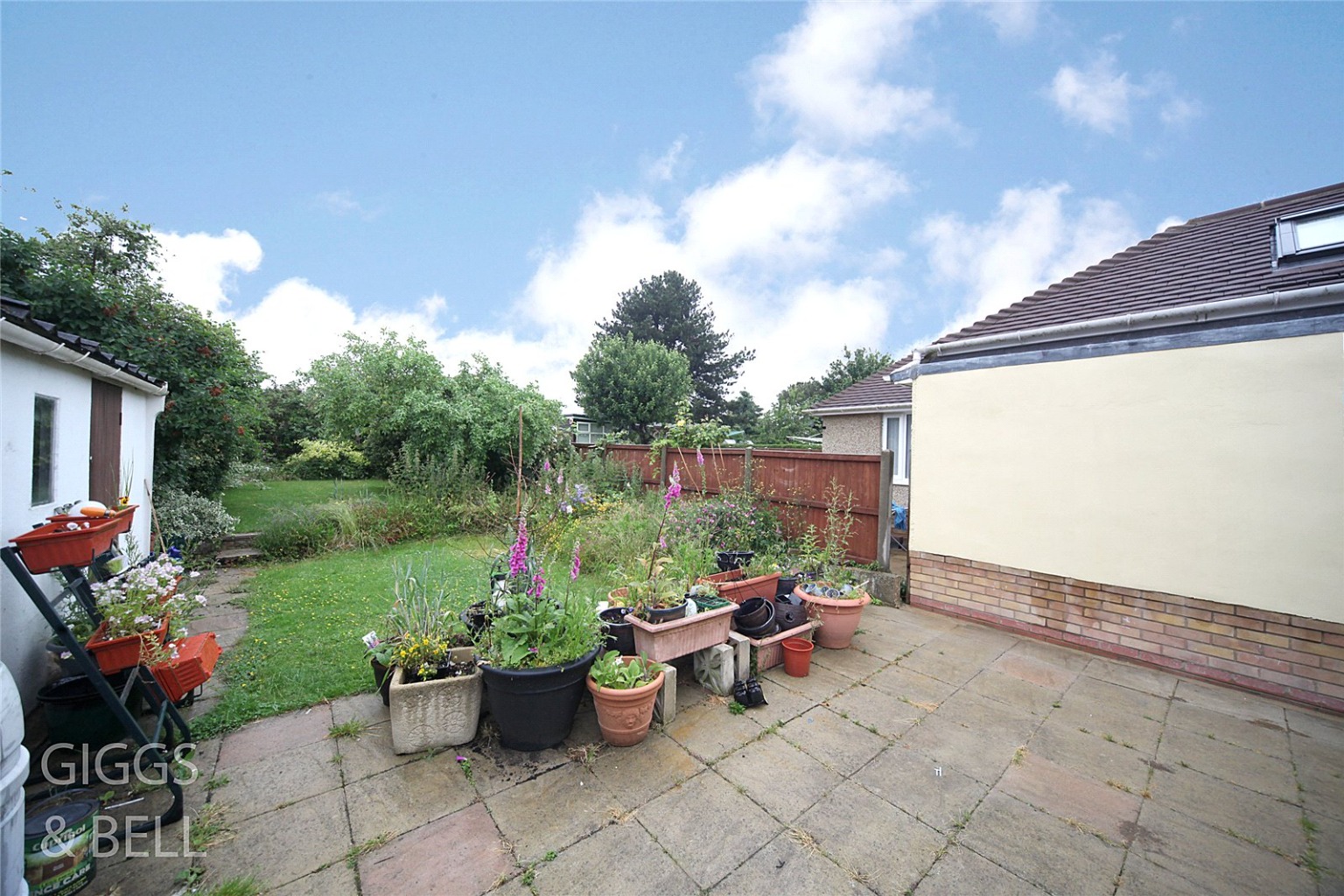 2 bed semi-detached bungalow for sale in Stopsley Way, Luton 10