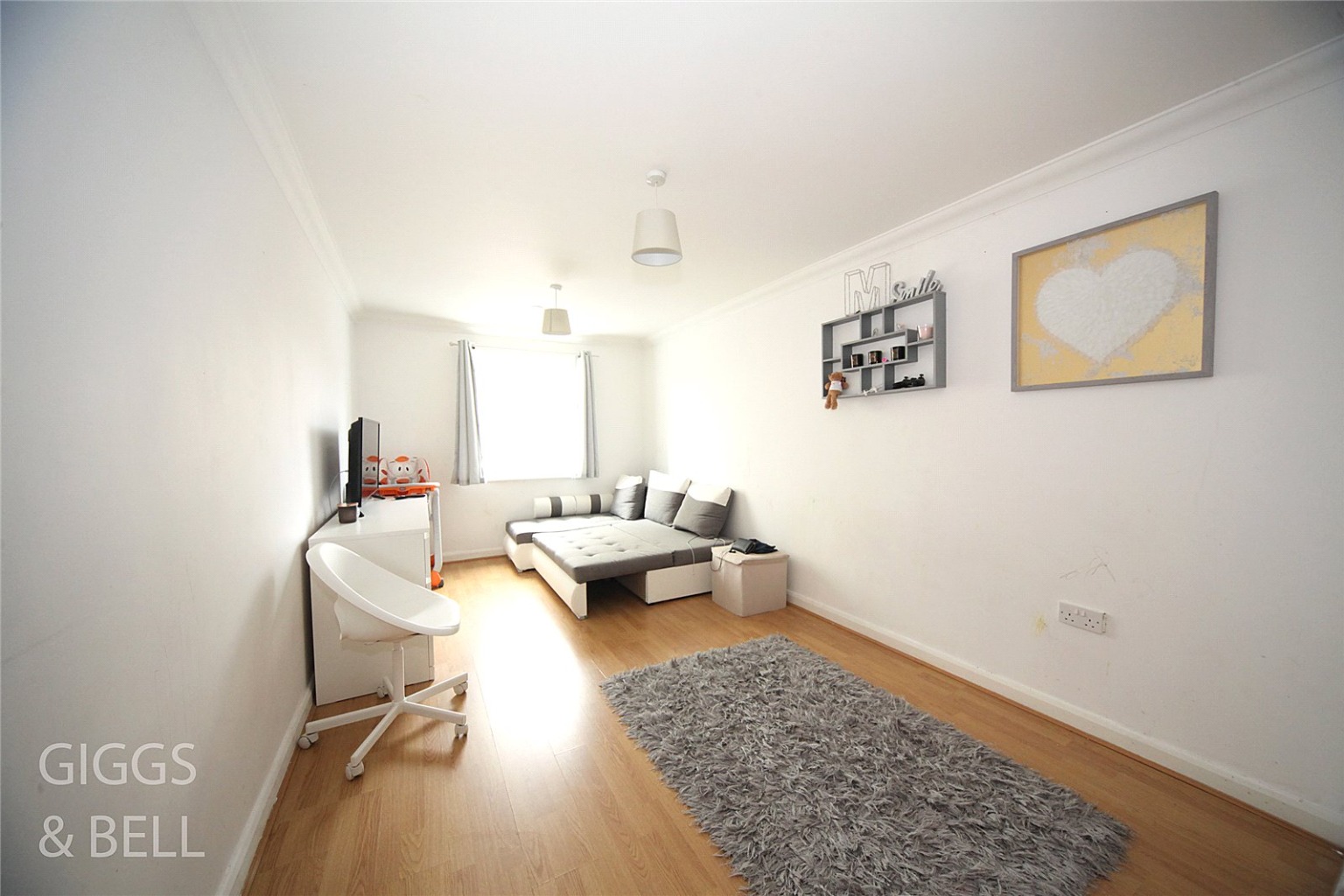 1 bed flat for sale in Midland Road, Luton 1