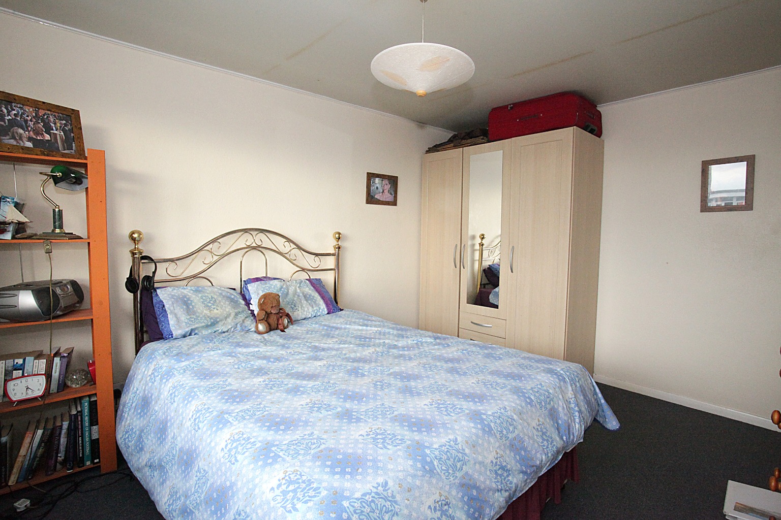 2 bed flat for sale in The Larches, Luton 6