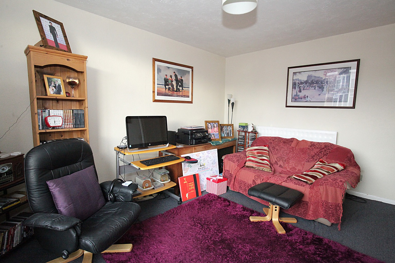 2 bed flat for sale in The Larches, Luton 10