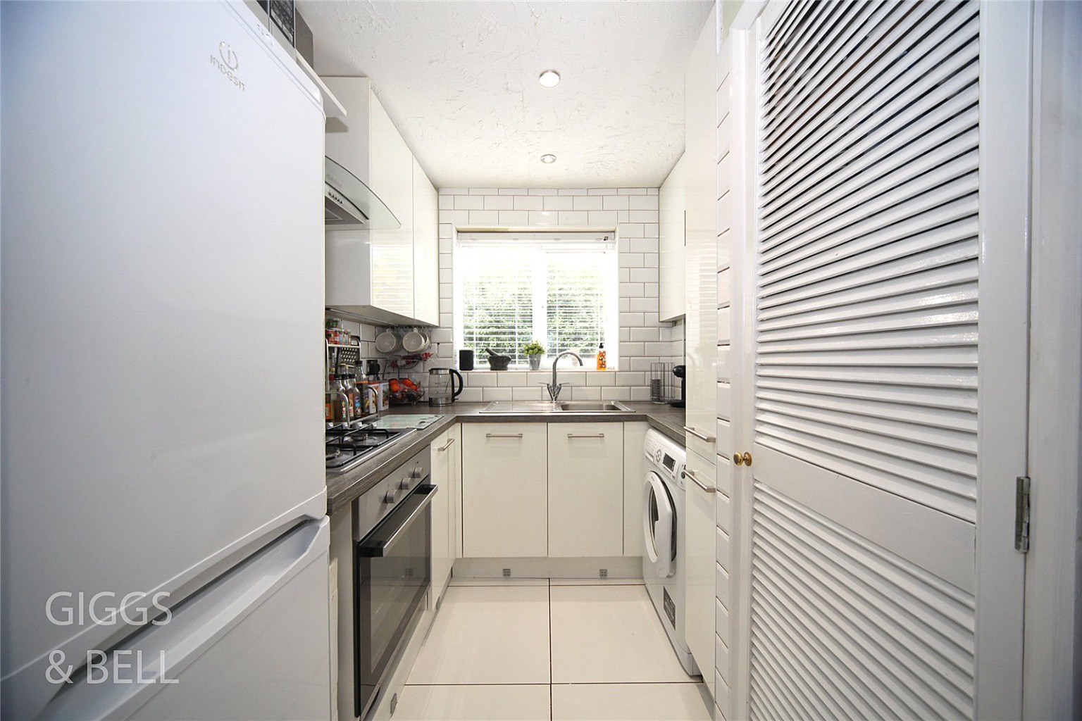 1 bed terraced house for sale in Oregon Way, Luton  - Property Image 5