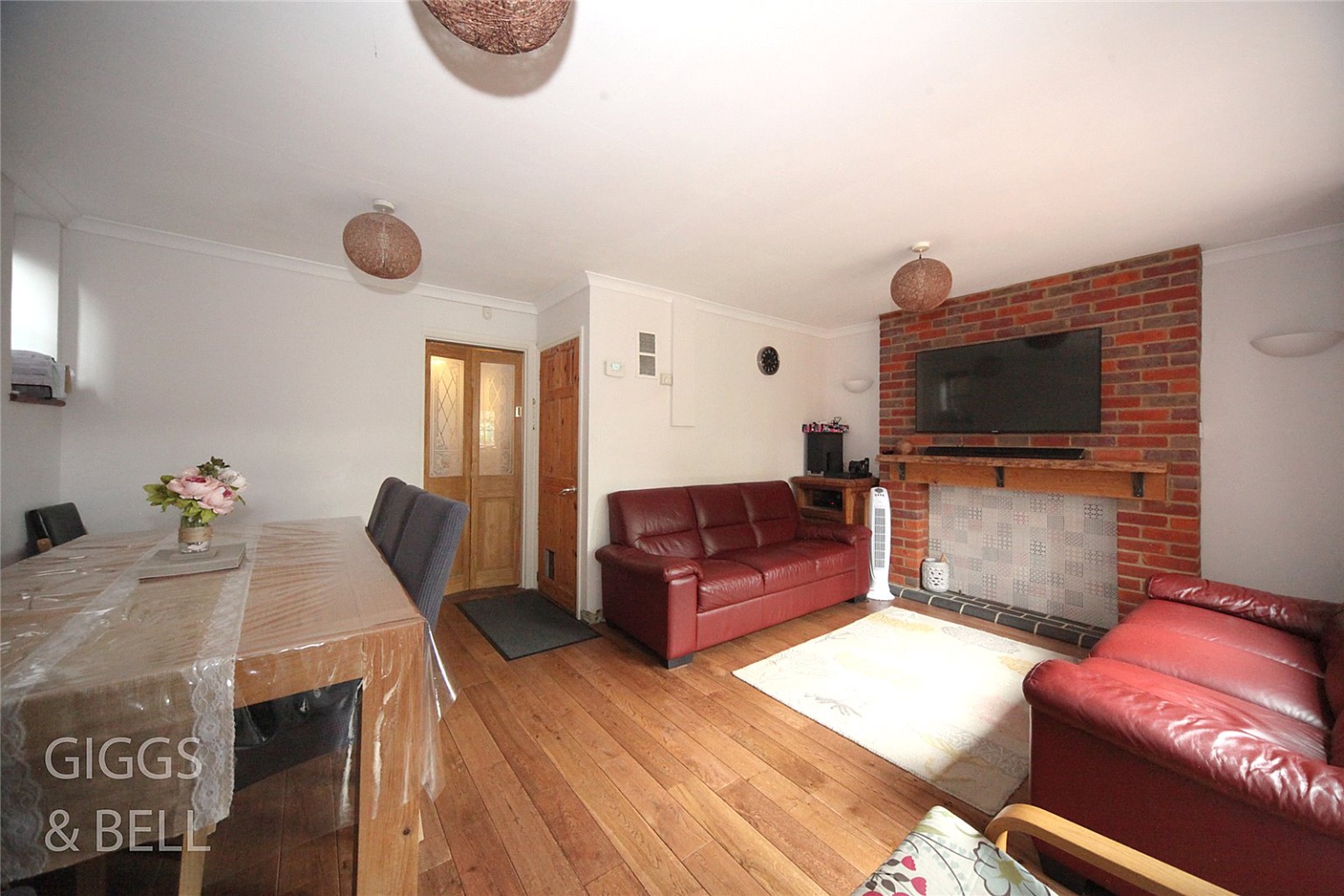 4 bed semi-detached house for sale in Tenby Drive, Luton  - Property Image 3