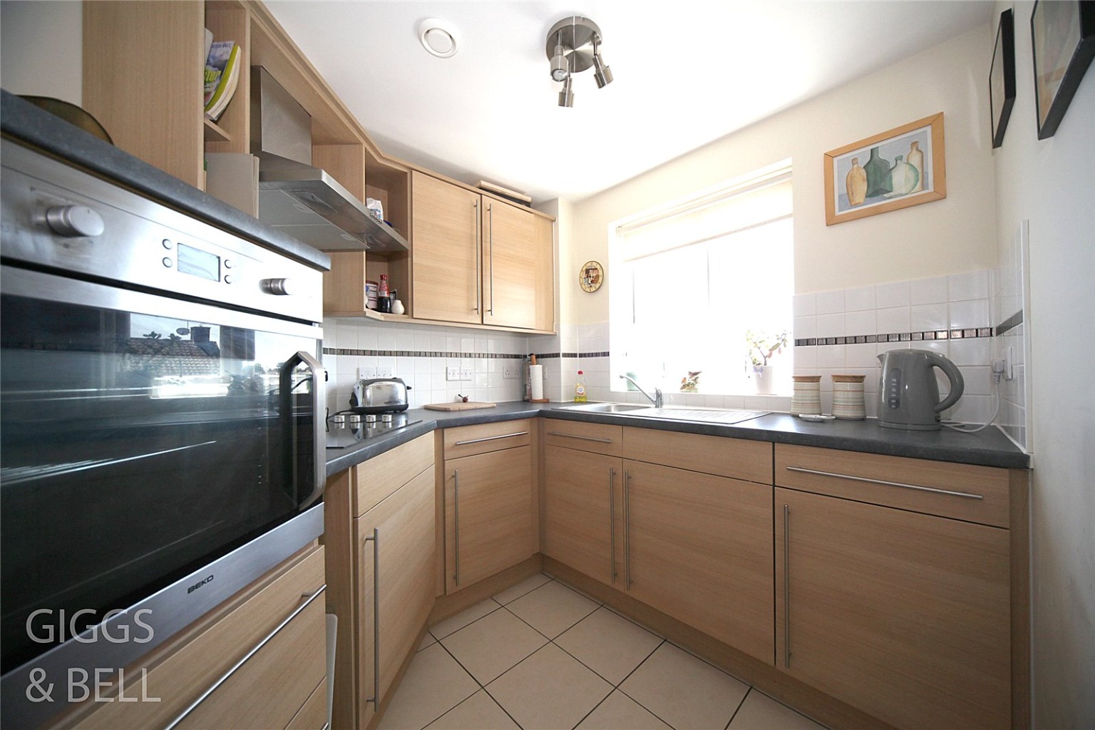 1 bed flat for sale in Cannon Lane, Luton 5