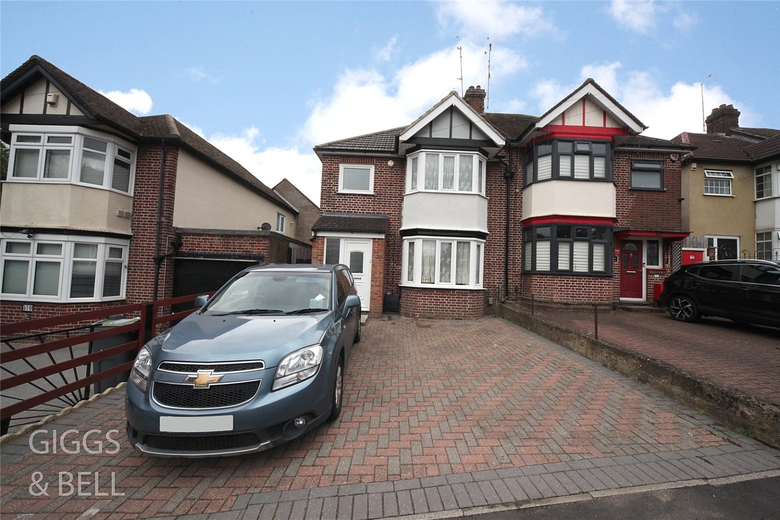 3 bed semi-detached house for sale - Property Image 1