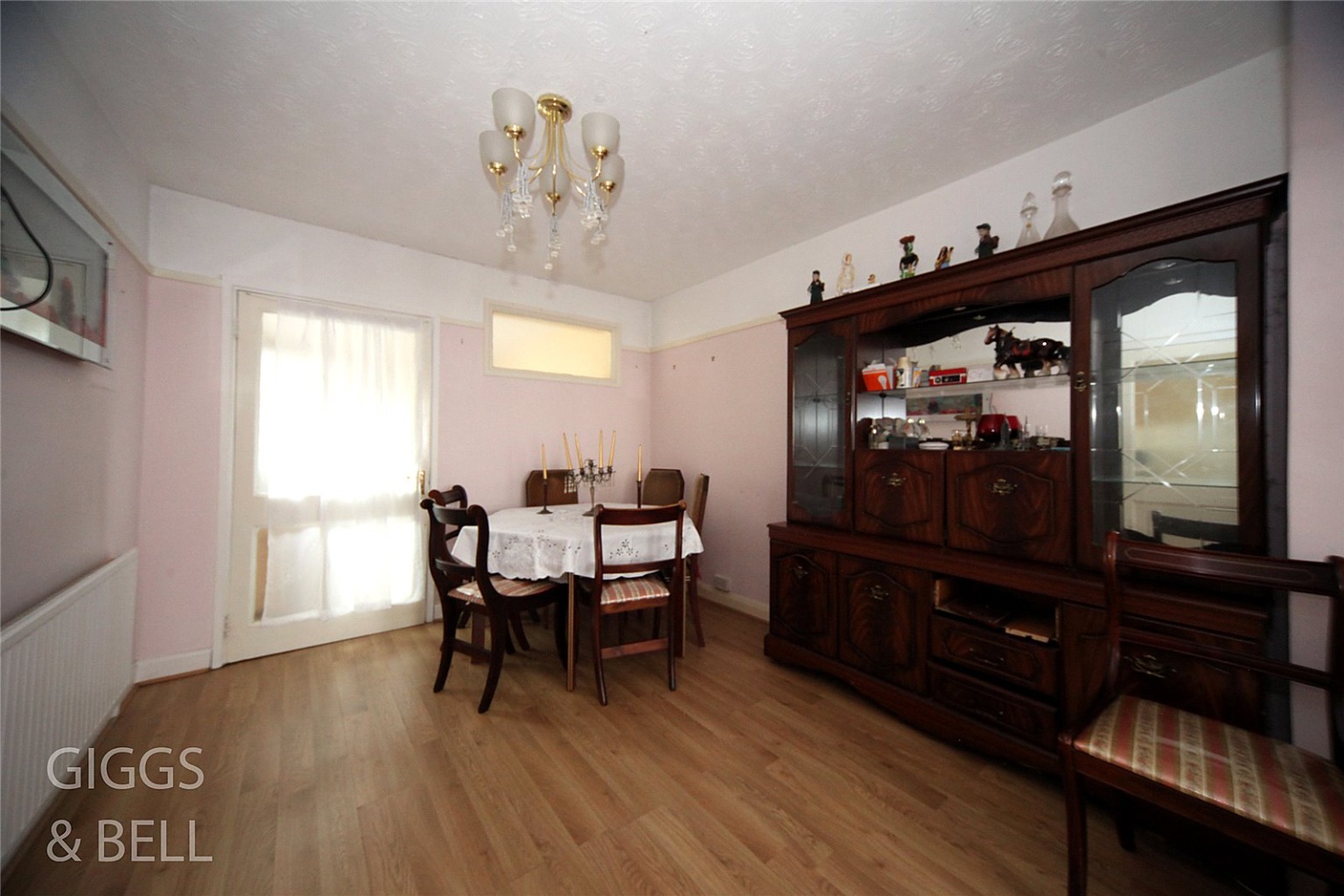 4 bed terraced house for sale in Chester Avenue, Luton 2