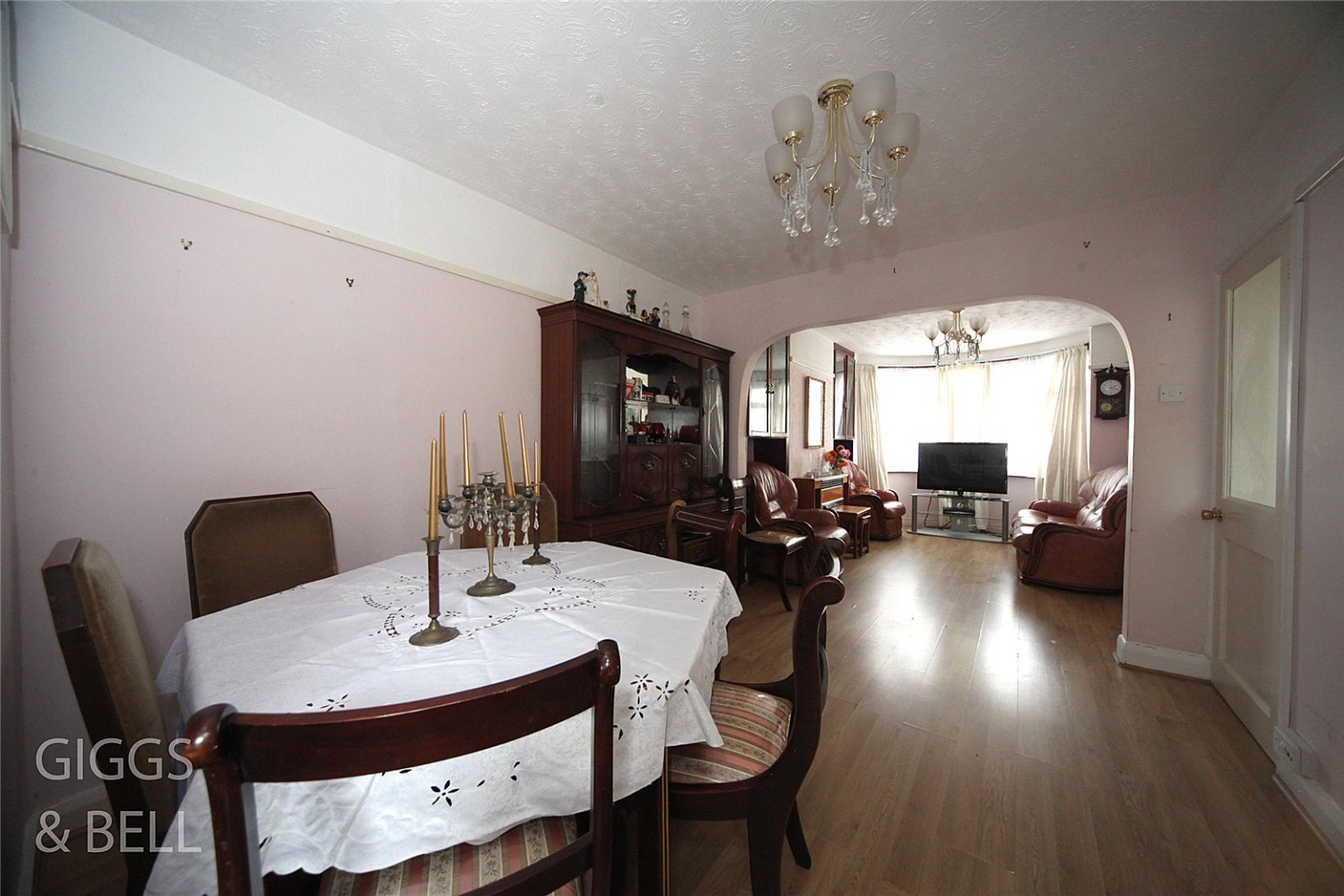 4 bed terraced house for sale in Chester Avenue, Luton 3