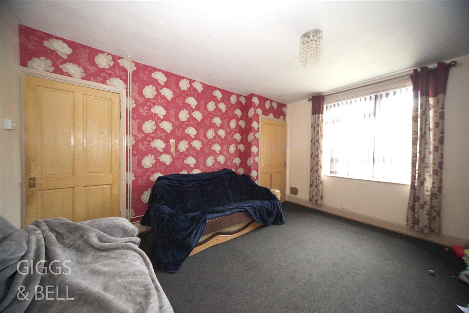 3 bed terraced house for sale in Denbigh Road, Luton 3